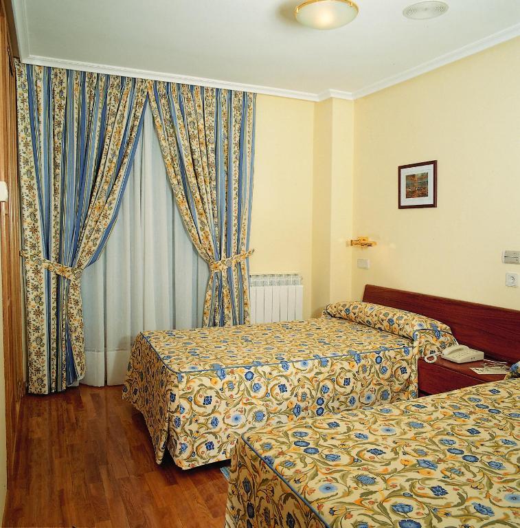 Hotel Isabel Briviesca Quarto foto